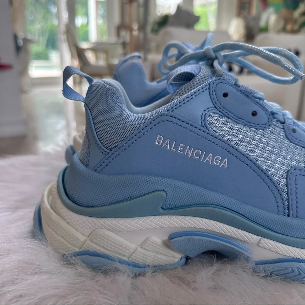 Balenciaga Triple S - Picture 3 of 11